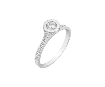 Gold solitaire ring in K14
										
